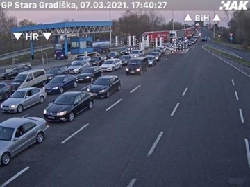 Na prelazima Gradiška i Gradina se čeka i do sat vremena
