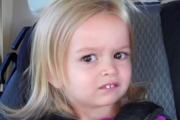 Internet senzacija: Evo kako danas izgleda djevojčica sa najpoznatijeg mima (FOTO)