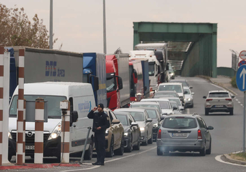 Sve veće gužve na granici u Gradišci: Najteži dani 6. i 7. aprila