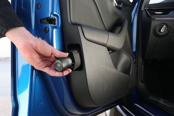 Koji automobili u dodatnoj ili serijskoj opremi imaju – kišobran