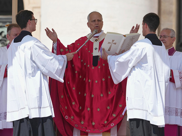 Koga je papa Lav kritikovao na nedjeljnoj misi