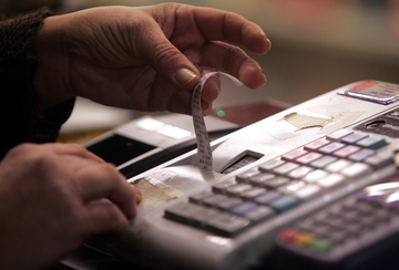 Izdavanje fiskalnih računa neupitna zakonska obaveza: Milionske kazne u Srpskoj zbog lova u mutnom i greške radnika