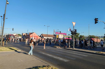 Završene blokade raskrsnica u Novom Sadu, nekoliko osoba privedeno