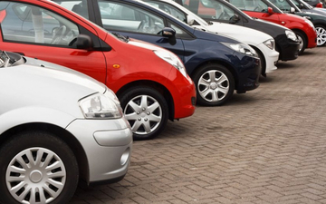 Noćna mora za vozače: U Bijeljini više od 40.000 vozila, a samo 850 obilježenih parking-mjesta