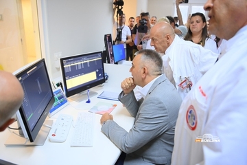Minić: Medicinarima obezbijediti veće plate, Vlada izdvojila 125 miliona KM za bijeljinsku bolnicu
