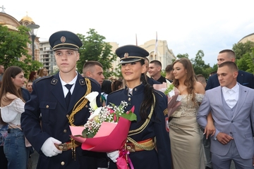 Maturanti Škole unutrašnjih poslova i Elektrotehničke škole proslavili kraj školovanja