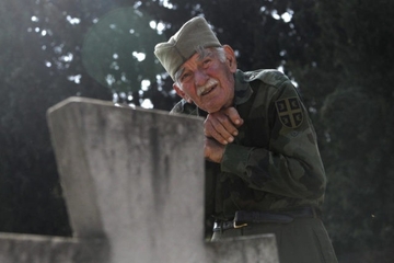 Mediji: Pomoćnik na groblju Zejtinlik maltertirao djeda Đorđa, ostaje bez posla?