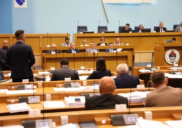 Zasjeda Narodna skupština RS, na dnevnom redu i referendum