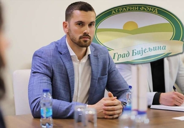 Stanišić: Vlada RS se mora oglasiti o tvrdnjama o potpunoj kontroli građana na internetu