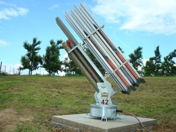 Juče ispaljeno 49 protivgradnih raketa