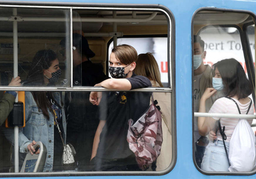 U Sloveniji pooštrene mjere: Kažnjavanje putnika u javnom prevozu, studenti prelaze na onlajn nastavu