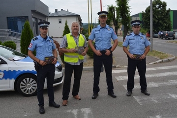 U Loparama sprovedena kampanja "Lako je brzinu smanjiti", vozačima dijeljen promotivni materijal