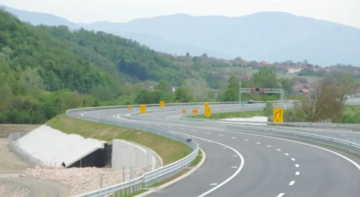 Hitno upozorenje za vozače: U Srbiji ponovo vožnja u suprotnom smjeru