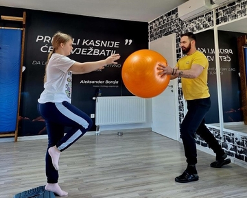 Aleksandar Boroja upozorava: Sve je više djece sa deformitetima kičme