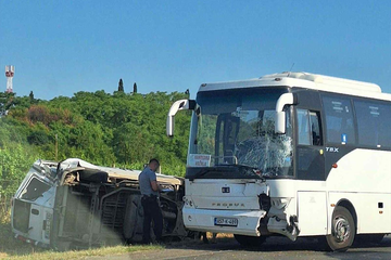 Težak udes kod Mostara: Kombi prevrnut, ima povrijeđenih