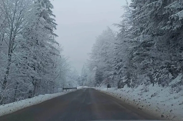 Otežan saobraćaj na svim dionicama, posebno na prevojima