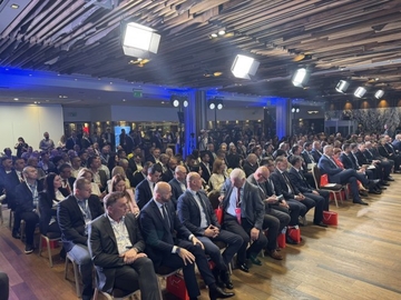 Predsjednik Srpske i premijer Srbije na centralnom panelu Jahorina ekonomskog foruma