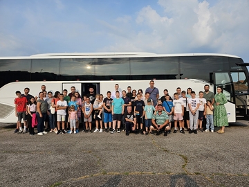 Mladi košarkaši iz Ugljevika otišli put Zlatibora: Učesnici Košarkaškog kampa Crvene Zvezde