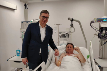 Vučić posjetio ministra Glišića u bolnici: Darko nesalomivi
