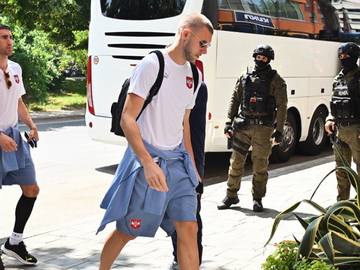 Antiteroristička jedinica pratila fudbalere Srbije (FOTO)