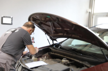 Prevara u Hercegovini, platio mehaničaru rad, a on mu vratio neupotrebljiv automobil