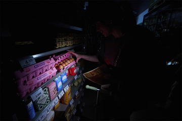 Nestvarne scene iz Španije i Portugala: Rafe prazne, kupuju se zalihe hrane