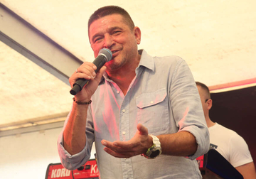 Baja Mali Knindža otkrio kako je nastala čuvena pjesma "Božić je"