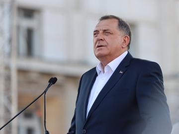 Dodik: Sarajevo slavi okupatora, a o zločinima nad Srbima ćuti