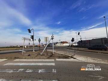 Bijeljina: Frekventna raskrsnica DANIMA BEZ SEMAFORA, vozači brinu za bezbjednost (FOTO)