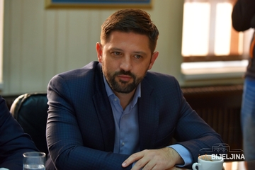 Mitrić: Uvažavamo iskusne članove partije, ali smo otvoreni i za nove