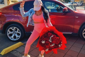 Ko je atraktivna cvjećarka koja je meta akcije SIPA? (FOTO)