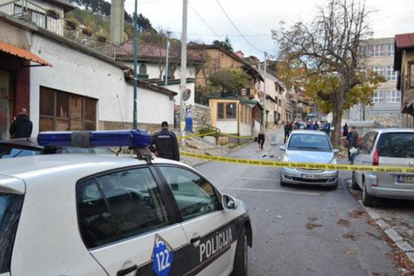 Otac i kćerka jedno drugom polupali auta