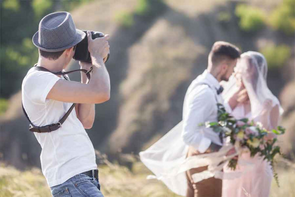 Inspekcija kontroliše nelegalne fotografe: Presjelo im slikanje matura i mladenaca