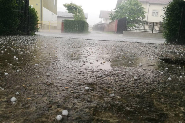 UPOZORENJE METEOROLOGA Oluje, kiše i nevrijeme prijete BiH