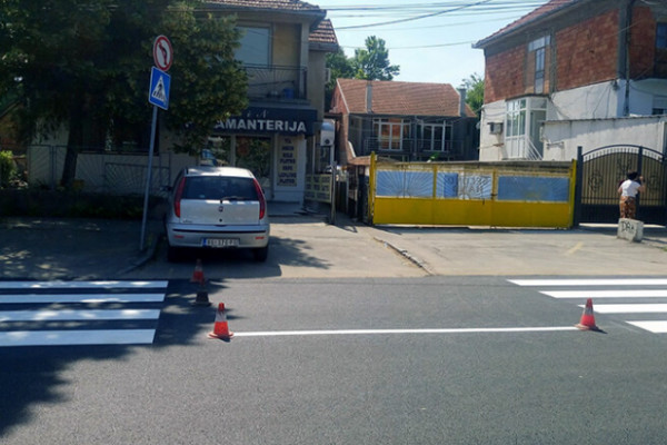 Putari zbunili pješake