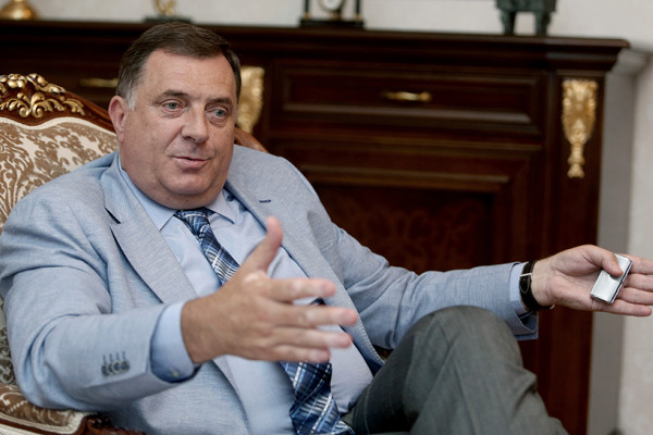 Dodik: Zajedničke institucije BiH su izgubljene i otaljavaju posao u vezi sa migrantskom krizom