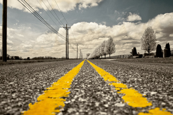 AMS: Mokri kolovozi, magla u kotlinama