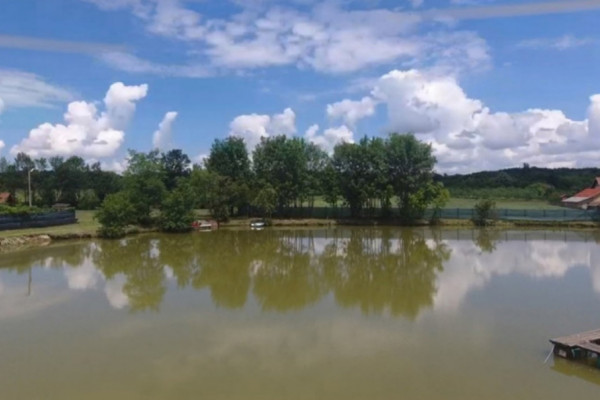 Rado Lukić (70) iz Ugljevika nema više snage da održava imanje