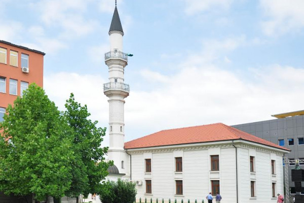 Vjernici islamske vjeroispovijesti u BiH i širom svijeta danas obilježavaju Ramazanski bajram