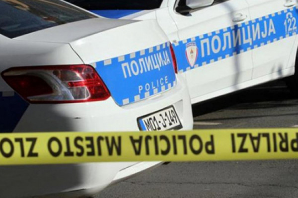 Muškarac nožem izboden ispred kafića