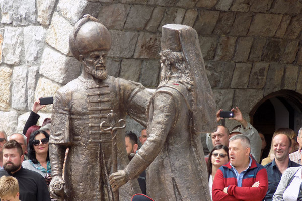 Otkriven spomenik braći Sokolović