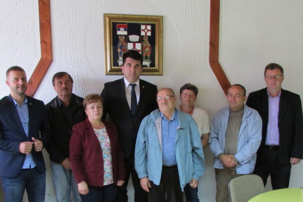 Lopare: Potpisano pet ugovora za izgradnju kuća