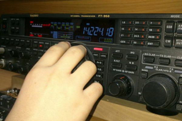 Tehnologija gasi radio-amatere