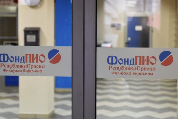 Sutra počinje isplata penzija uvećanih za 2,5 odsto