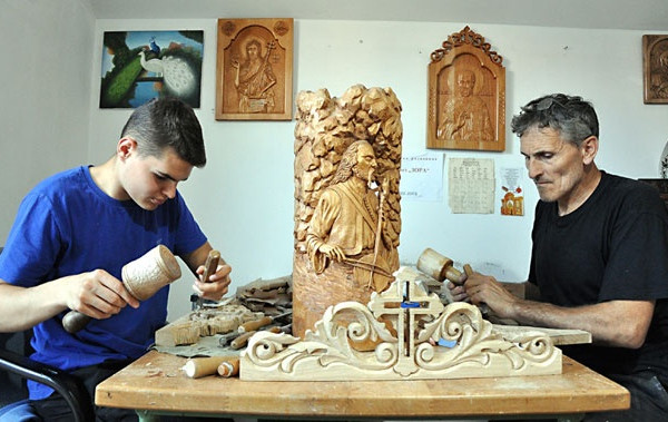 Momčilo Vuković iz Patkovače već godinama izrađuje savršena djela