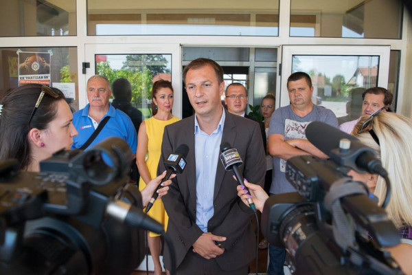 Ćorić u posjeti OŠ Jovan Dučić