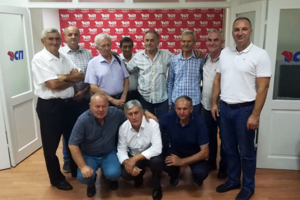 Gradski odbor SP organizovao druženje osnivača partije