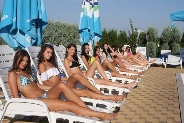 Izbor za najljepšu djevojku RS večeras u Bijeljini /FOTO/