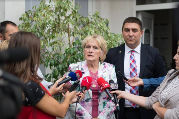 Stevanović prvog dana školske godine posjetio Školu stranih jezika "Anglija"