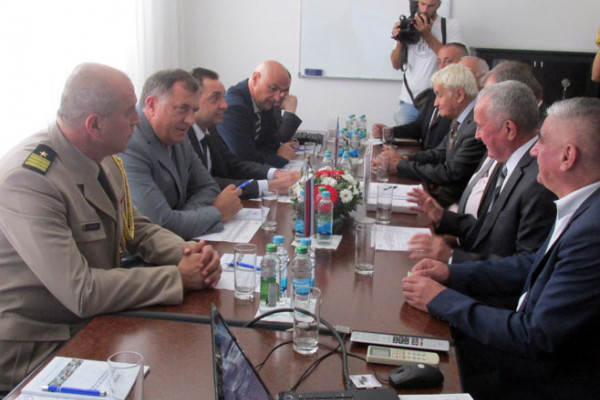 Bijeljina: Dodik i Vulin u posjeti "Orlu"